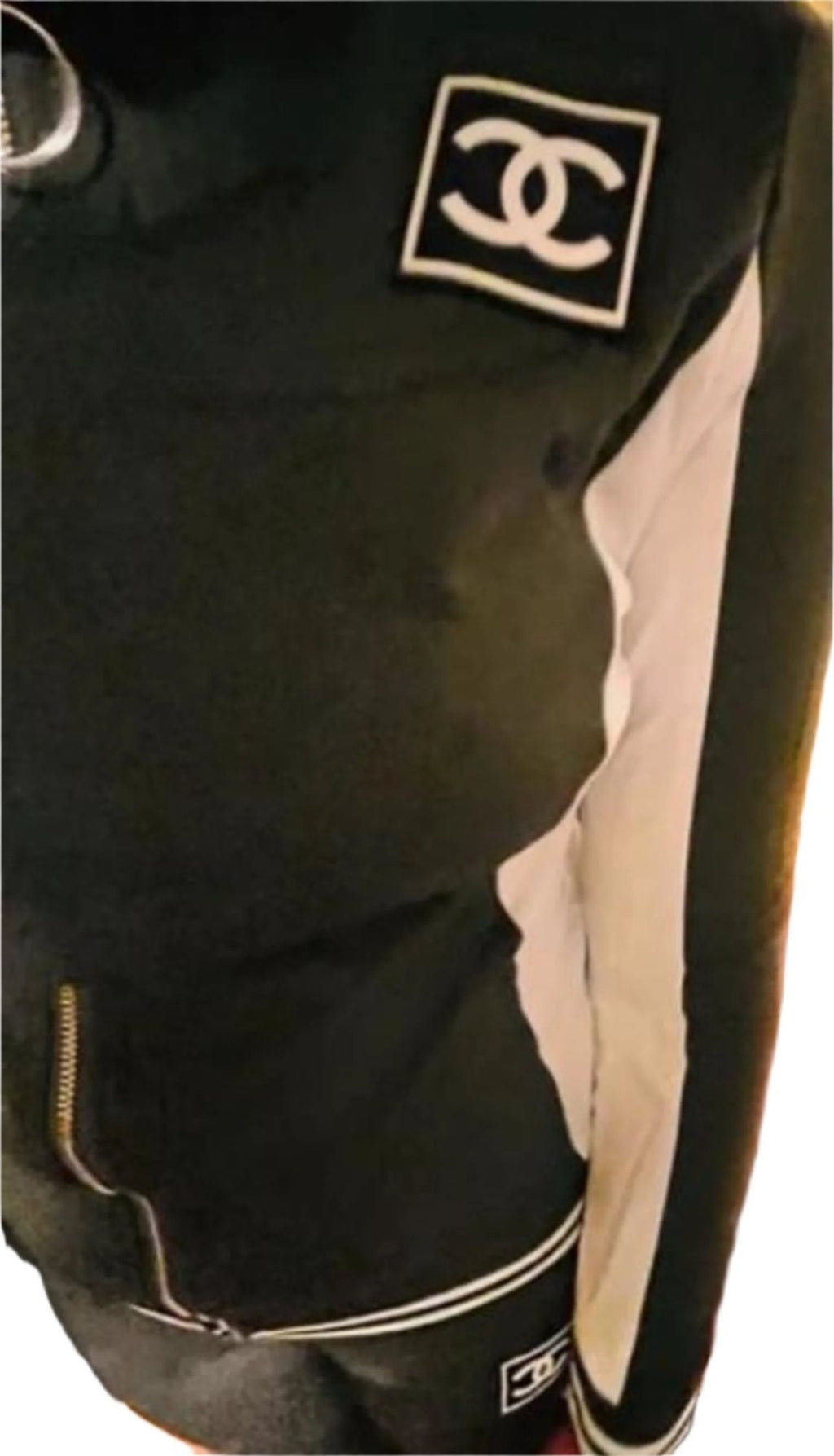 543522611